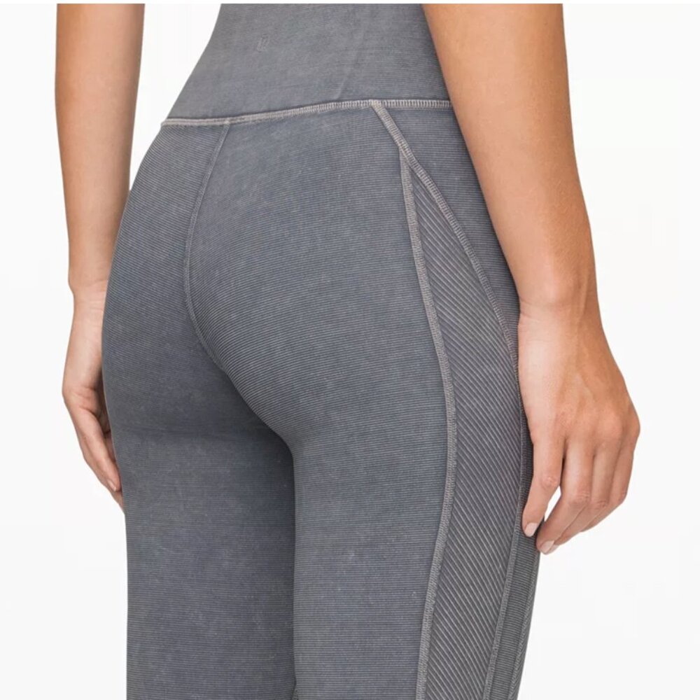 Wunder Under Crop 23" Ribbed Snow Washed